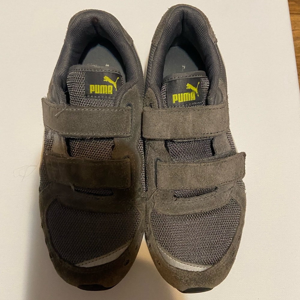 Kids Puma size 3C- only worn a few times, like new.